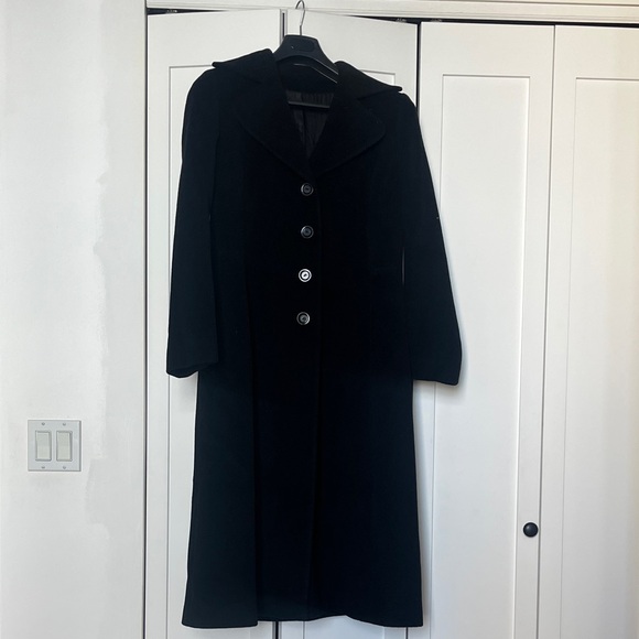 Elegant Italian Black Women's Coat - Picture 1 of 8